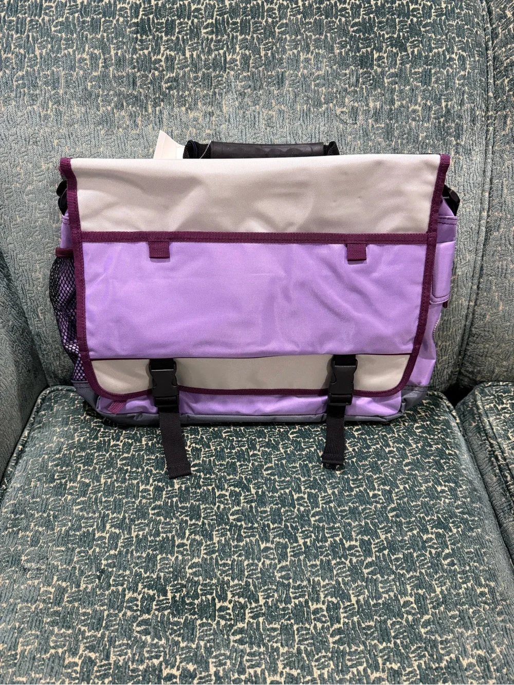 Vintage Y2K 2002 Gap EST 1969 Purple and Cream Messenger Pack/Bag